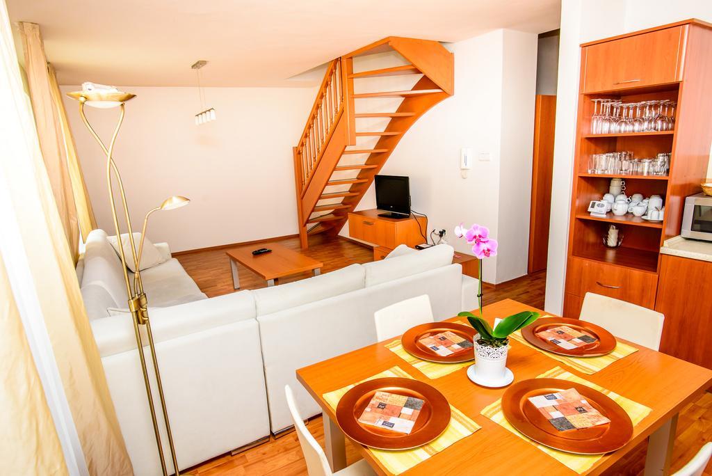 Apartment Downtown Žilina Esterno foto